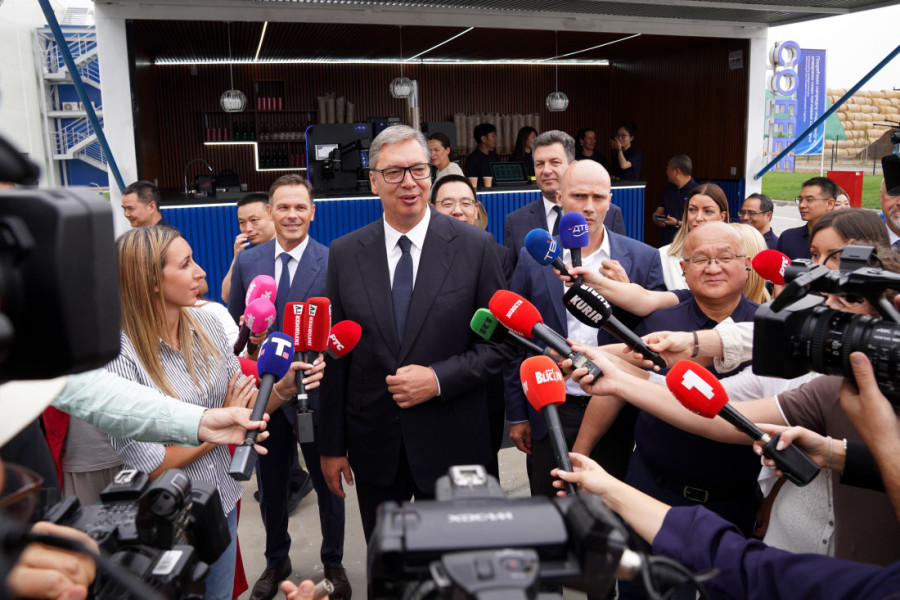 Vučić otvorio fabriku robota u Šapcu: "Ovo je tek početak - na njima će pisati "Made in Serbia"! "(FOTO/VIDEO)