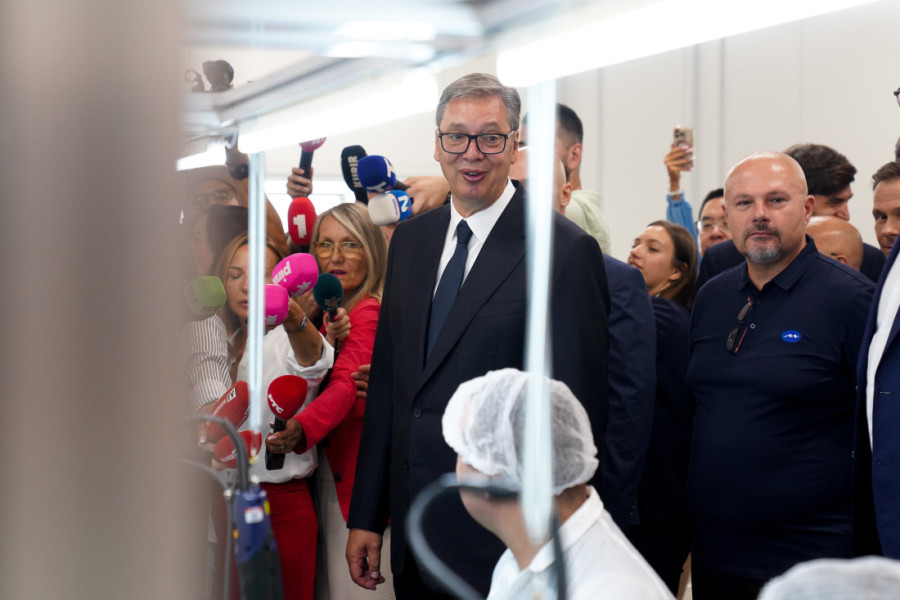 Vučić otvorio fabriku robota u Šapcu: "Ovo je tek početak - na njima će pisati "Made in Serbia"! "(FOTO/VIDEO)