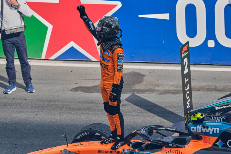 Šampion ostaje! Meklaren čuva Norisa na duže staze (FOTO)