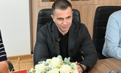 Milićević sa Paunović u Osečini na Sajmu šljiva: To je praznik srpskog voćarstva (FOTO)