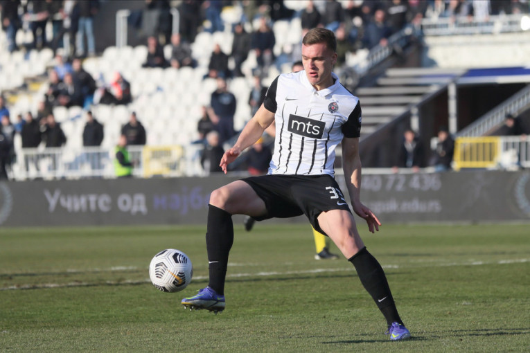 Partizanovo dete dalo gol, ali Portsmut poraz nije izbegao (FOTO)