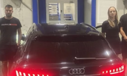Hrvati "pali" na Batrovcima: U automobilu im pronađeni ustaški simboli i oružje, evo gde su krenuli (VIDEO)