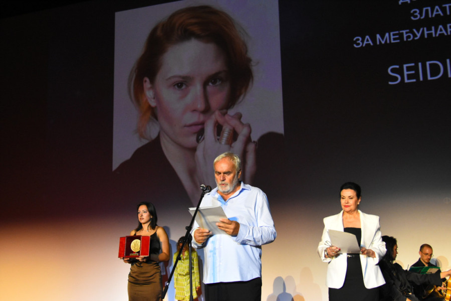 Završen Međunarodni filmski festival u Nišu: Gran-pri Radošu Bajiću za ulogu u filmu "Čuvar ikone Svetog Đorđa" (FOTO)