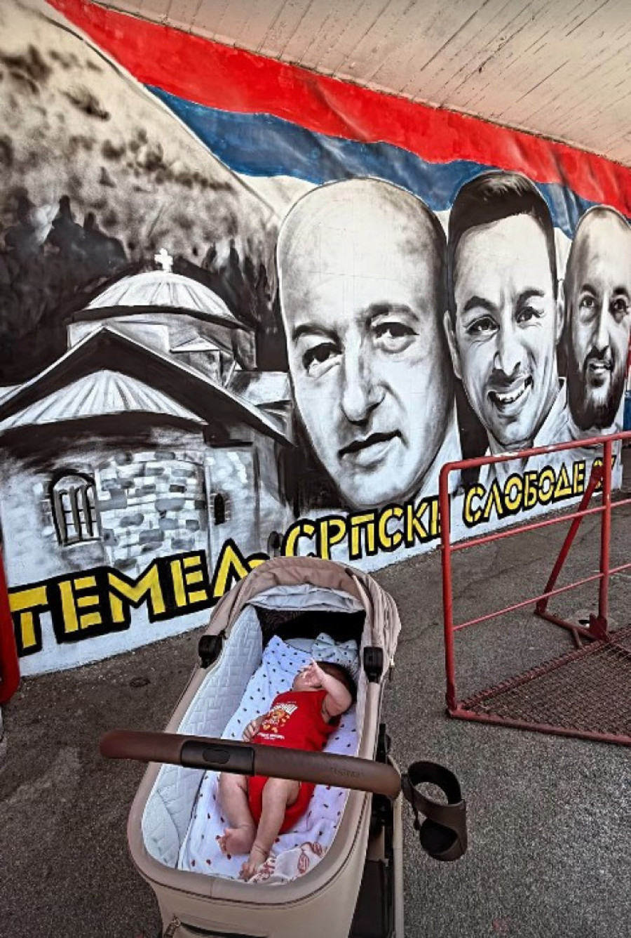 Dea Đurđević sa ćerkom na Marakani: Hrani je mlekom na tribinama! (FOTO)
