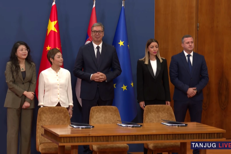 Predsednik Vučić: Danas imam radosnu vest za ljude u Inđiji i Srbiji, ovo je tek početak! Ulaganje od 100 miliona evra! (FOTO/VIDEO)