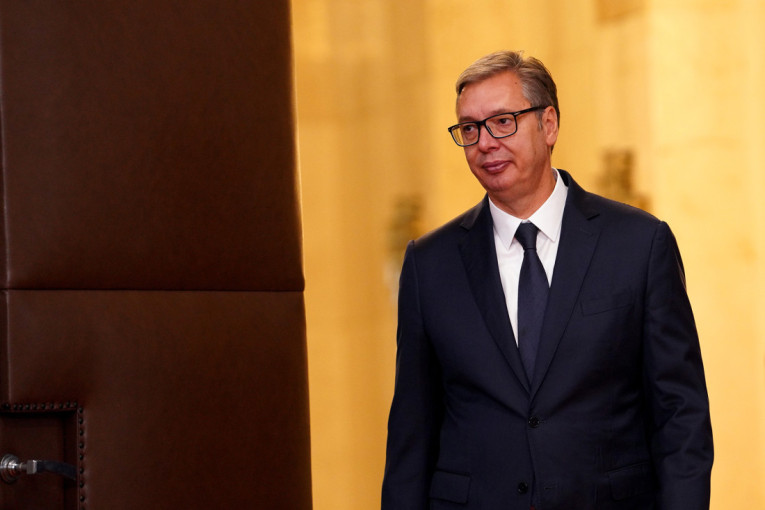 "Veličanstvene vesti za naše ljude": Vučić u Inđiji najavio izgradnju jedne od najvećih fabrika dronova u Evropi