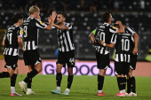 Partizan nije pao na romantiku! Valjak trojkom ispratio OFK Beograd iz Humske! (VIDEO)