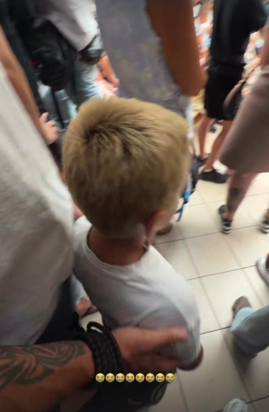 Seka Aleksić upisala sina u državnu školu: Na prijemu prvaka se rasplakala! (FOTO)