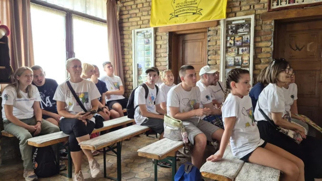 Udruženje za podršku osobama sa autizmom "Maslačak" posetilo Bački Monoštor (FOTO)