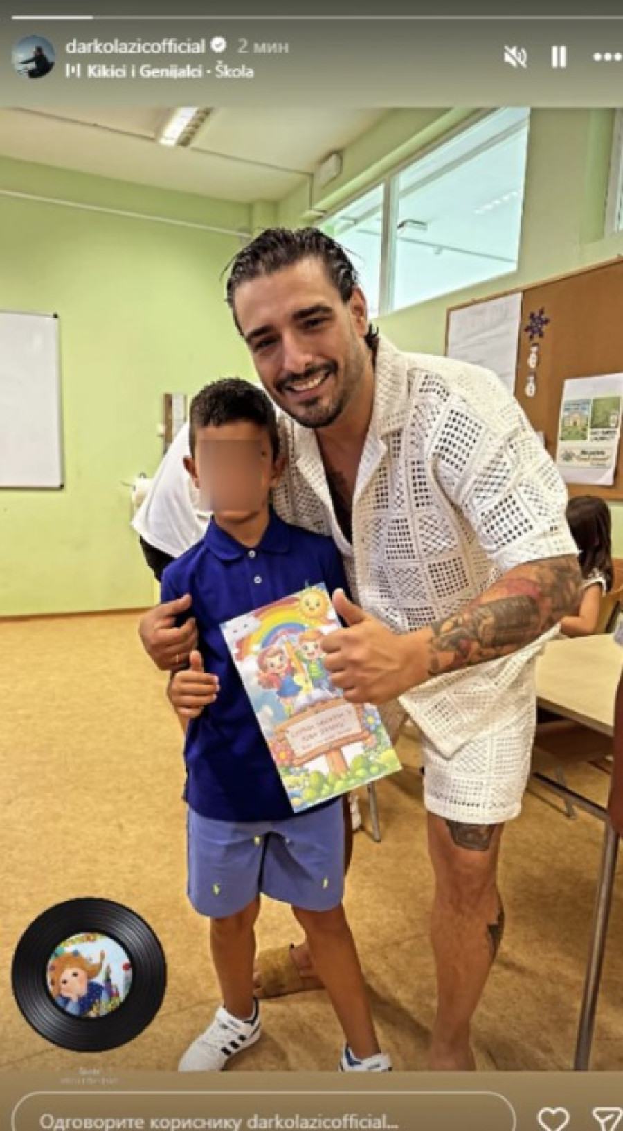 Darko Lazić ispratio sina u prvi razred: Pevač puca od ponosa! (FOTO)
