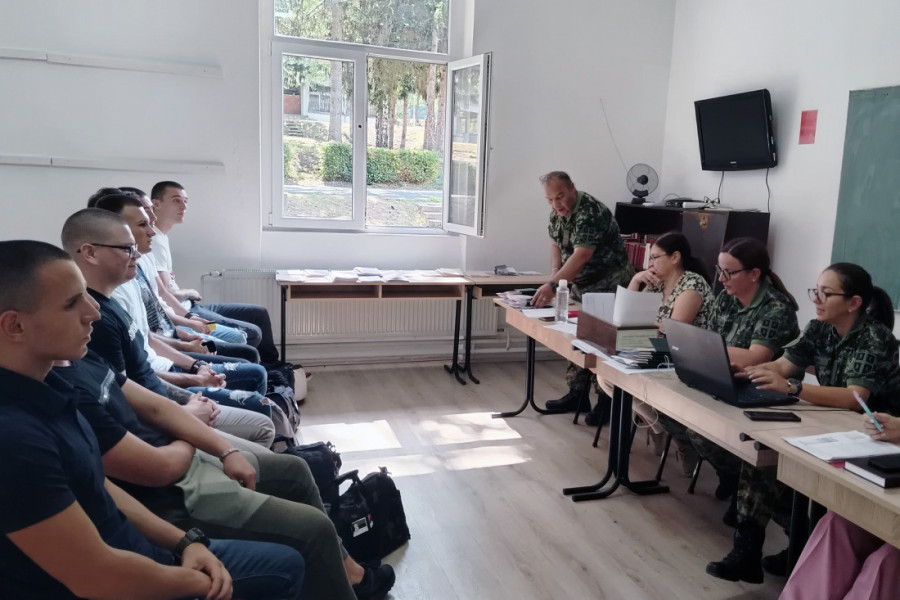 Nova generacija vojnika stigla u kasarne: Pred njima je šest meseci obuke, a potom mogu pravo u profesionalce