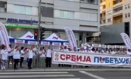 Kragujevac rekao svoje: Ujedinjena Srbija pobeđuje (VIDEO)