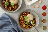 Lagana, ukusna i zasitna: Ova salata može biti kompletan obrok, a sprema se za čas (RECEPT)