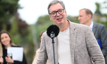 Vučić otkrio kada će tačno raspisati izbore