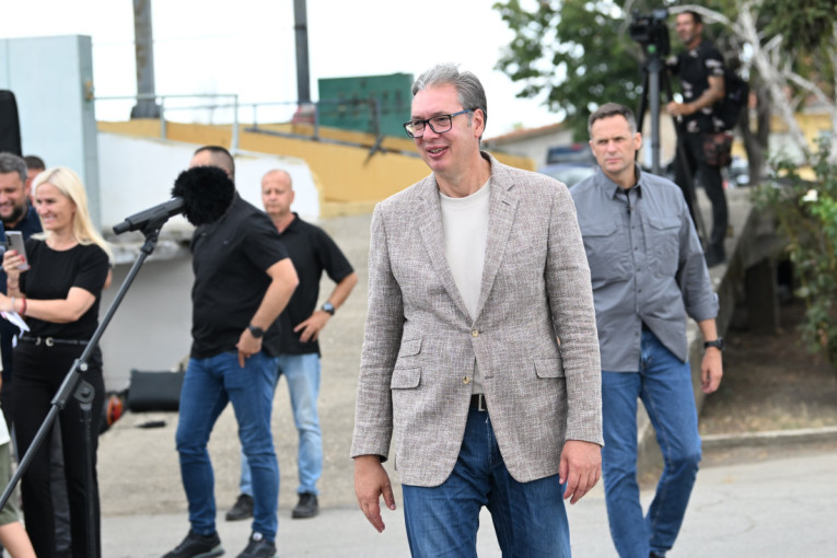 Vučić u Severnobanatskom okrugu: Obećao školu meštanima Čoke! "U Adi smo napravili velnes centar, fali akva park " (VIDEO)