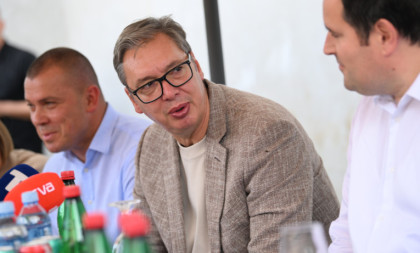 Vučić: Mnogo je važno što krećemo u izgradnju porodilišta u Nišu