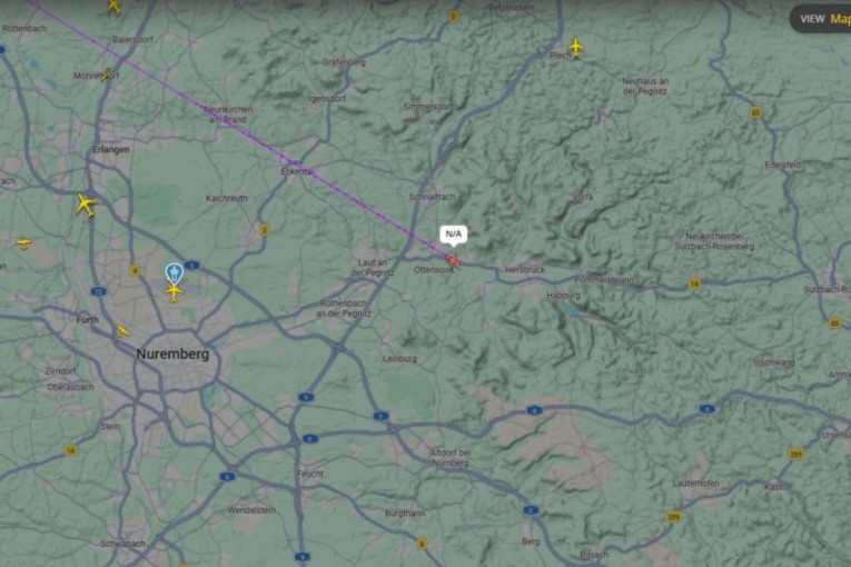 Građani sa poštovanjem stajali na ulicama: Telo Ratka Mladića stiglo na VMA (FOTO/VIDEO)