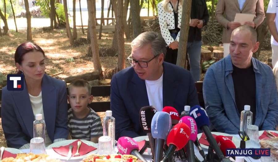 Vučić o sahrani Ratka Mladića i otkazivanju posete Marte Kos: "Neće mi ona držati pridike ko su zločinci, a ko nisu" (VIDEO/FOTO)