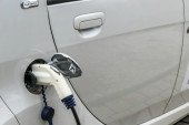 Greška koja ga je skupo koštala: Punio je automobil pola sata, a dobio račun od 14.000 evra