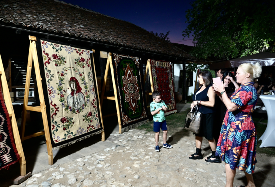 Srpski vez uskoro pod zaštitom UNESKA! Otvoren Festival pirotskog ćilima