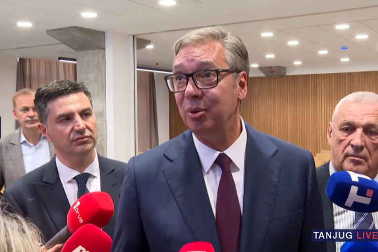 Vučić iz Niša: Sa tri superkompjutera i "fabrikama inteligencije" Srbija ulazi u tehnološki vrh Evrope