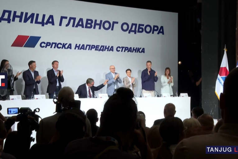 Počela sednica GO SNS: Vučić predstavlja plan i program od 12 tačaka (FOTO/VIDEO)