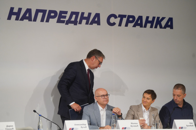 SNS traži odgovor od RTS-a: Ko je naredio da se prekine Vučićev govor u Dnevniku 2?