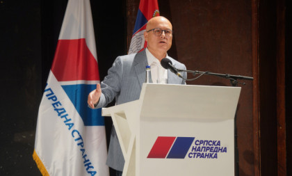 Vučević: Nosilac SNS liste Vučić zato što je on najsposobniji političar u Srbiji!