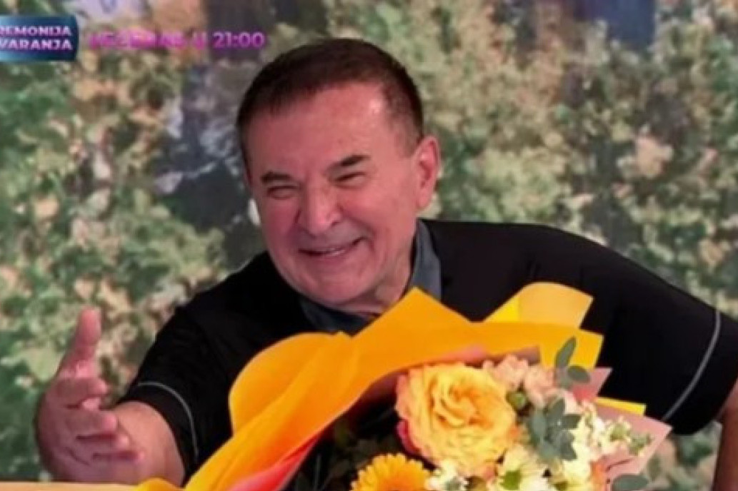 Mitar Mirić u jutarnjem programu kod Jovane Jeremić pokazao novo lice: Svi u šoku kako izgleda