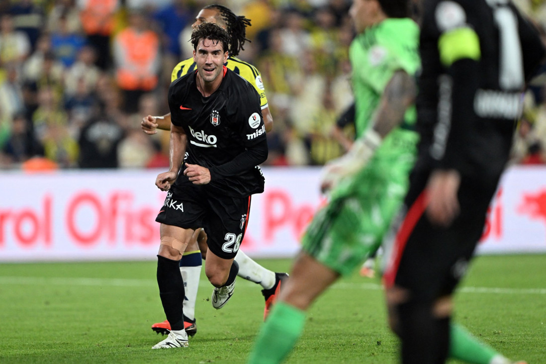 Vlahović heroj crno-belog Istanbula! Srbin srušio Fener i ušao u modernu istoriju Bešiktaša! (VIDEO)