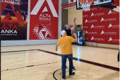 Vučić i Muta izašli na teren! Posle premijere „PodkAVsta“ pao i basket, predsednik pokazao šta zna s loptom (VIDEO)