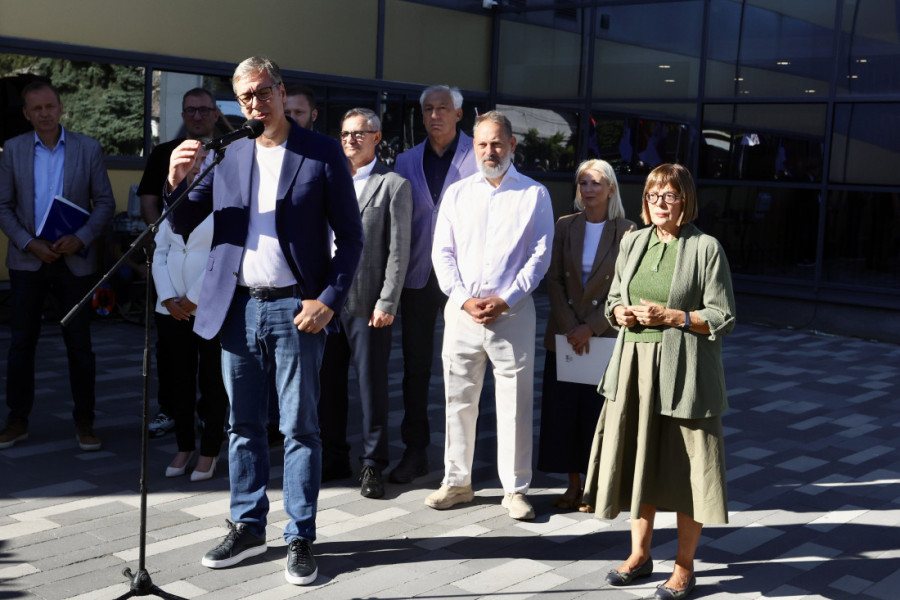Vučić obilazi radove na putu Bački Brestovac - Bački Gračac: Sve će biti gotovo do 20. oktobra (FOTO/VIDEO)