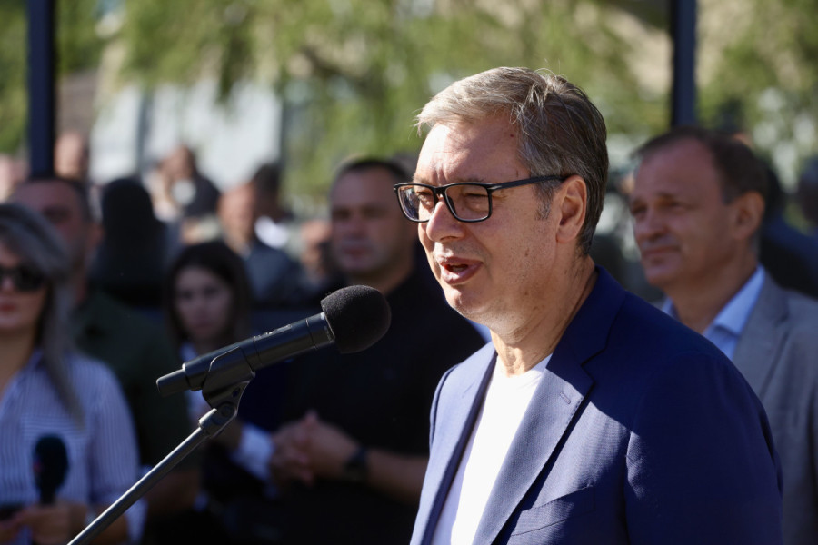 Vučić obilazi radove na putu Bački Brestovac - Bački Gračac: Sve će biti gotovo do 20. oktobra (FOTO/VIDEO)