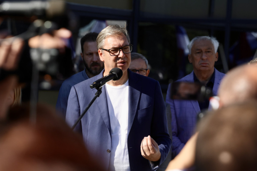 Vučić obilazi radove na putu Bački Brestovac - Bački Gračac: Sve će biti gotovo do 20. oktobra (FOTO/VIDEO)