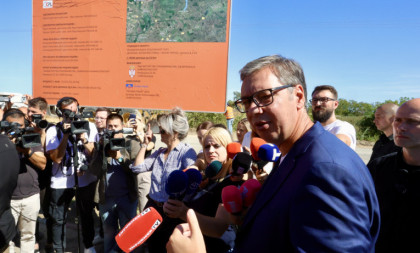 „Zapamtite, praviće vam turističke ture na Tompsonove koncerte!“ Vučić zagrmeo: Nikada me na to neće naterati!