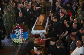 Sramna provokacija blokadera dok je Srbija ispraćala Ratka Mladića! Ovo ne sme da se zaboravi (VIDEO)