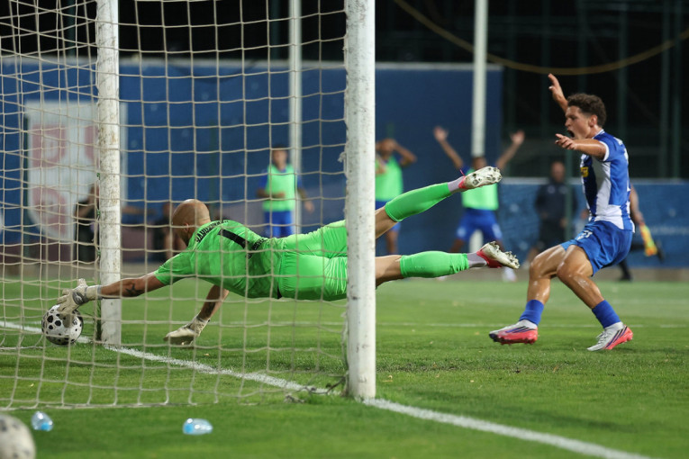 OFK Beograd i IMT podelili plen: Komičan autogol obeležio meč u Staroj Pazovi! (VIDEO)