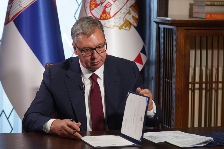 Antisrpska kampanja u Hrvatskoj! Vučević: Sramotni napadi na patrijarha Porfirija, očekujemo reakciju EU