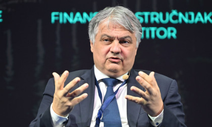 Lučić: Telekom Srbija svakog meseca ima priliv od gotovo 13 milijardi dinara