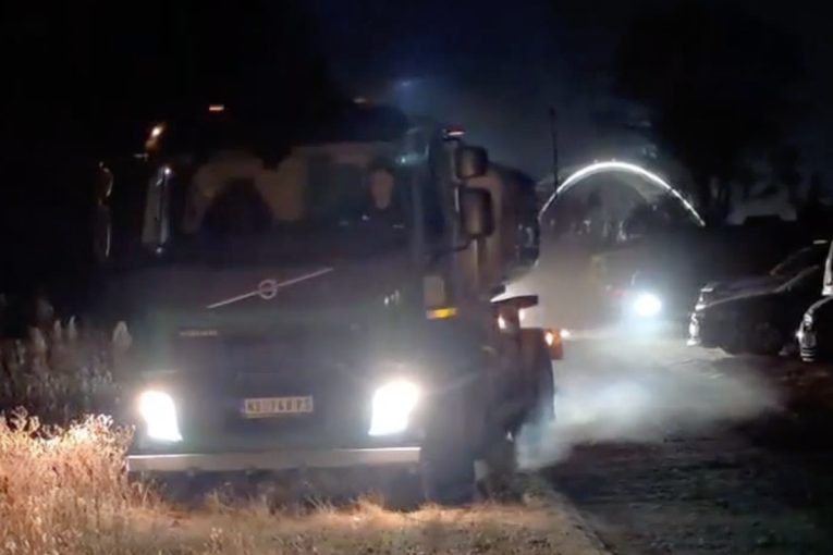 Veliki požar u Novom Sadu, plamen i dim vide se iz većeg dela grada: Vatrogasci vode tešku borbu sa vatrom