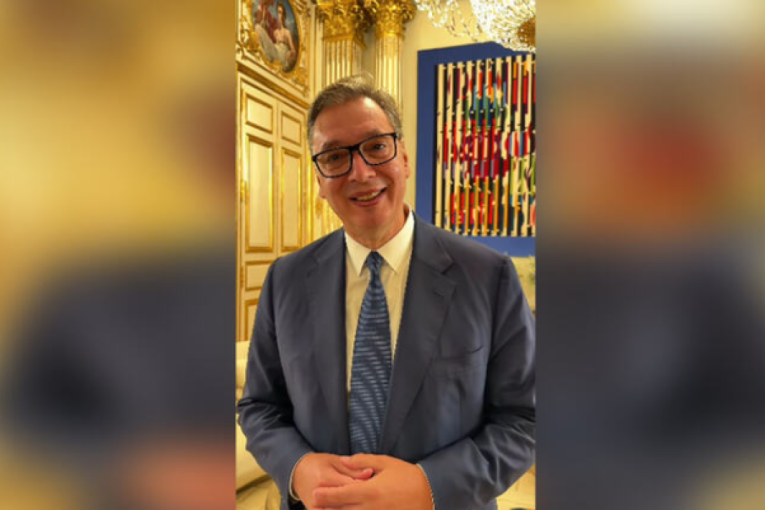 Vučić objavio snimak iz Pariza: Beskrajno hvala Makronu, srećan sam što imamo takve prijatelje (VIDEO)