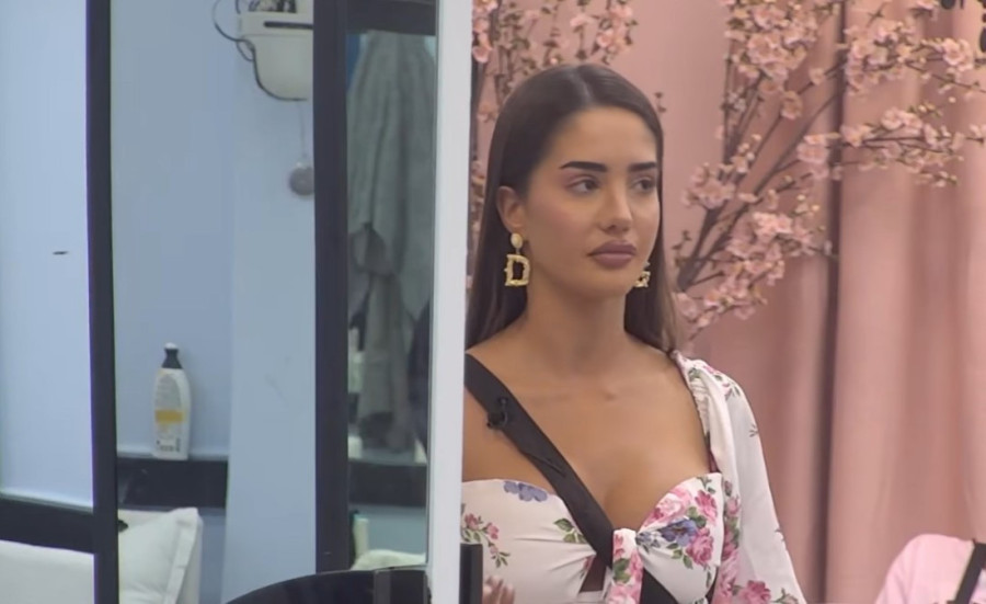 "Mensur mi je rekao da ste se peglali u Budvi" Stefan Karić raskrinkao Anđelu Đuričić!