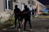 Posvađao se u kladionici, pa počeo ljude da bije palicom! Uhapšen osumnjičeni za jezivo nasilje u Leskovcu
