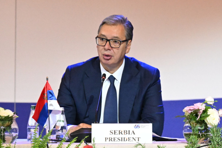 “Najstrašnija laž u poslednjoj deceniji, zamalo su izazvali građanski rat” Vučić otkrio šta se krije iza laži o zvučnom topu (VIDEO)
