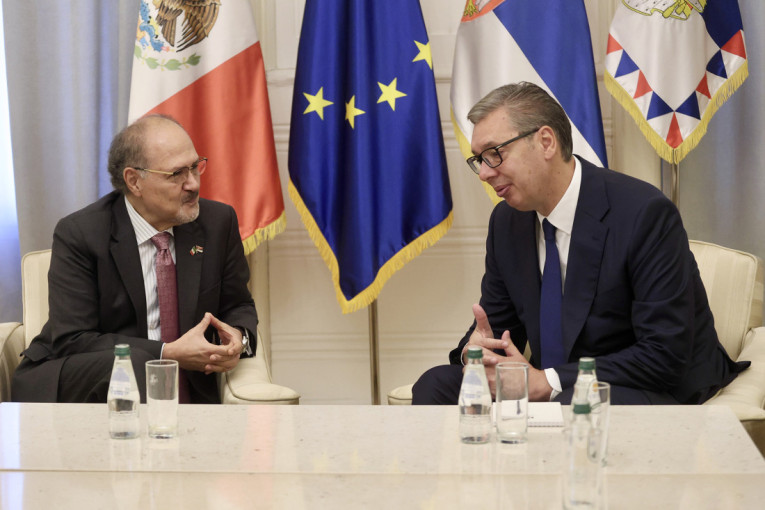 Vučić primio u oproštajnu posetu ambasadora Meksika: Prilika da otvorimo novo poglavlje u ekonomskom povezivanju (FOTO)
