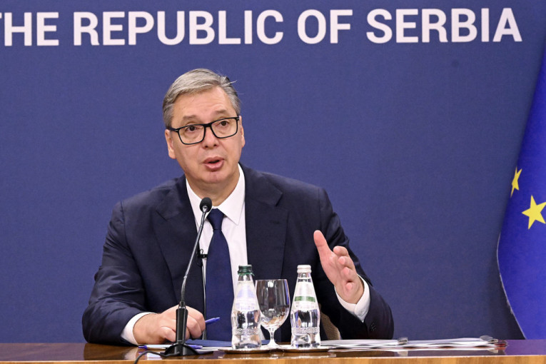 Velika podrška SNS-u: Predsednik Vučić se zahvalio građanima - "Hvala vam, divni ljudi Srbije! Do konačne pobede!" (VIDEO/FOTO)