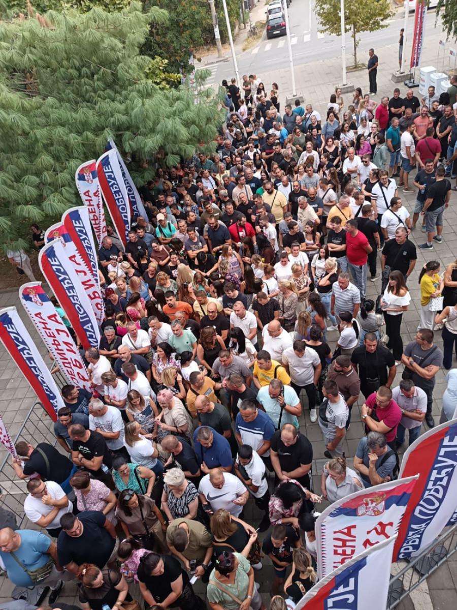 Velika podrška SNS-u: Predsednik Vučić se zahvalio građanima - "Hvala vam, divni ljudi Srbije! Do konačne pobede!" (VIDEO/FOTO)