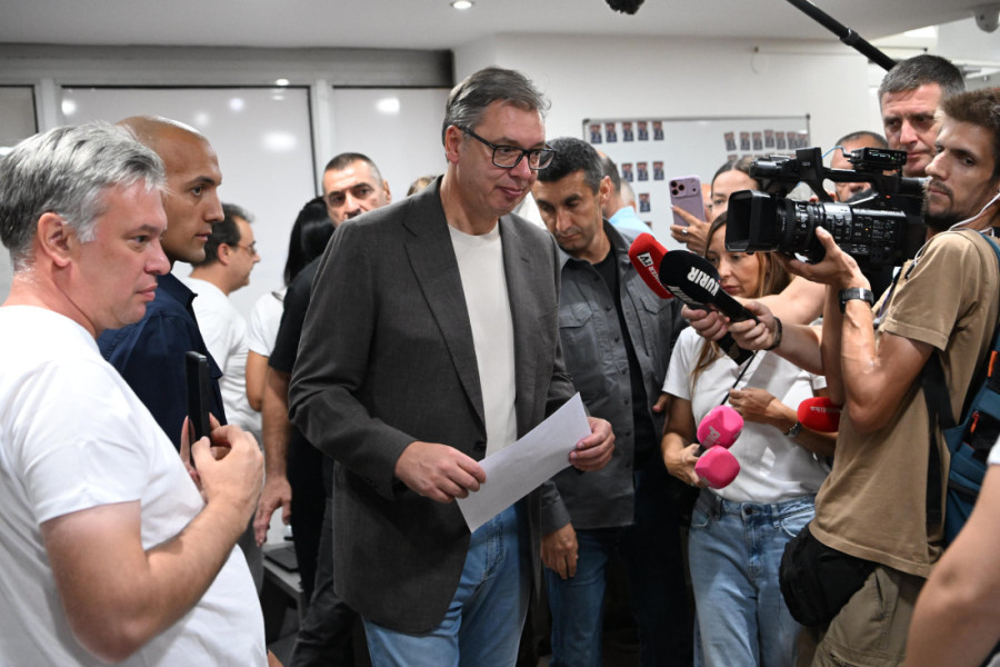 Velika podrška SNS-u: Predsednik Vučić se zahvalio građanima - "Hvala vam, divni ljudi Srbije! Do konačne pobede!" (VIDEO/FOTO)
