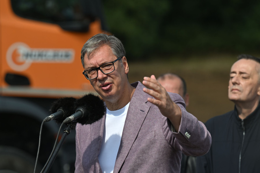 Lažni zvuk "nalepili" na snimak da bi zapalili Srbiju i od Vučića napravili zver koja puca u decu: Evo kako je sve izvedeno (VIDEO)