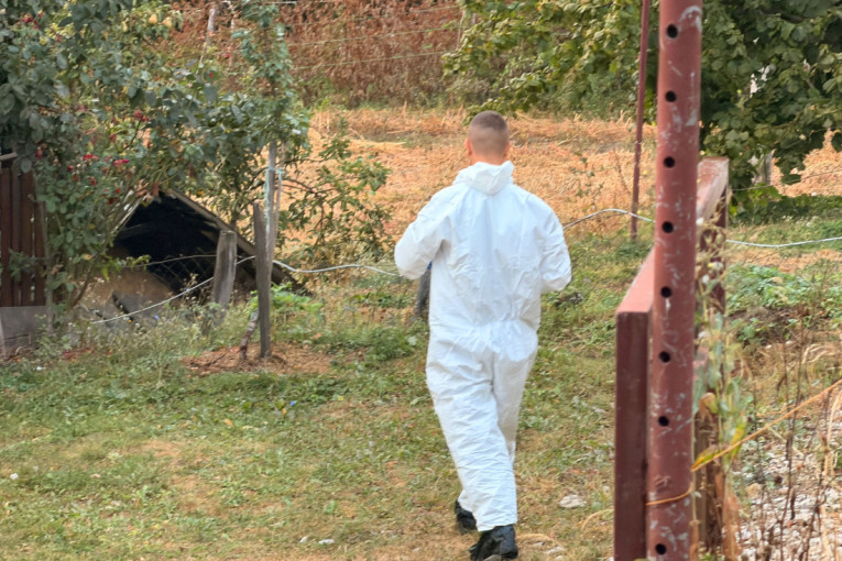 Jeziv prizor kod Ivanjice: Ovo je kuća u kojoj je ubijen muškarac – "Bio je dobar komšija i prijatelj" (FOTO)